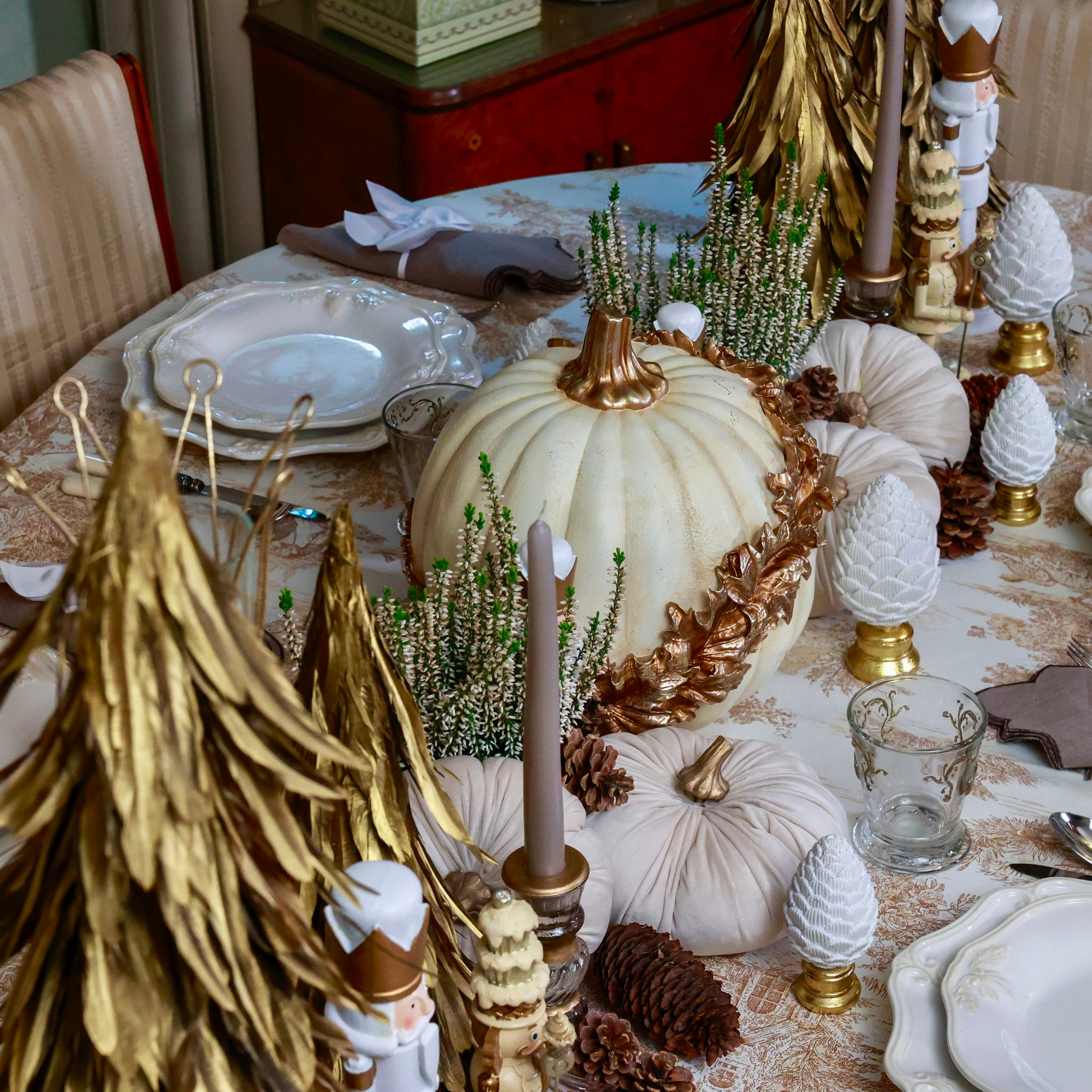 SET 2 PORTACANDELE MAXI "CORONA ORO"