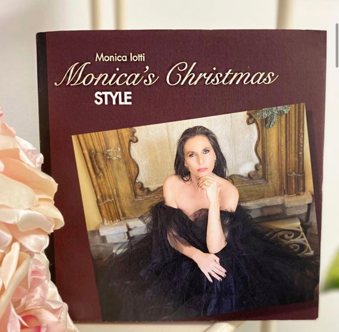 MONICA'S CHRISTMAS STYLE