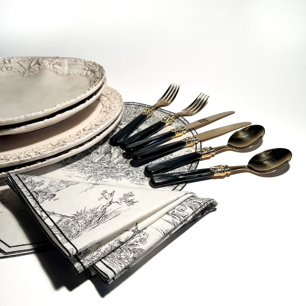 TABLE BOX "BLACK VALENTINE"